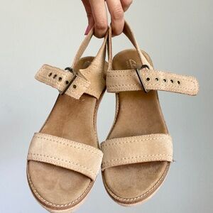 CLARKS suede sandles